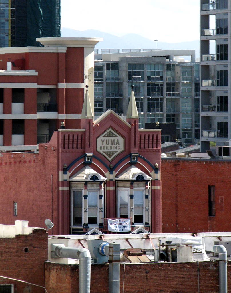 [yuma+bldg.jpg]