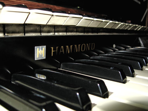 hammond800.jpg