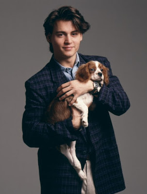 http://4.bp.blogspot.com/_M0cuxJsSjdU/SCFsD479FvI/AAAAAAAADXQ/mGknS_ZhA9A/s400/johnny_depp___diane_feing-500x659.jpg