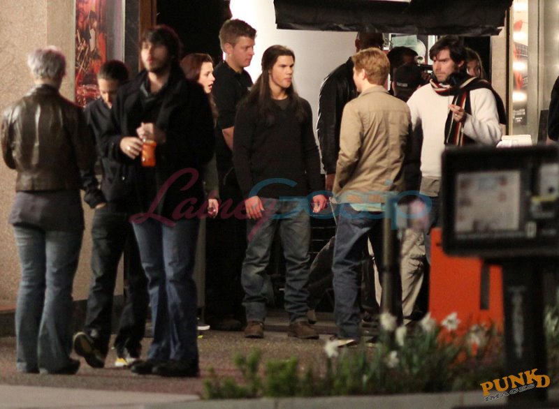 [theatre-set-4-01may09.jpg]