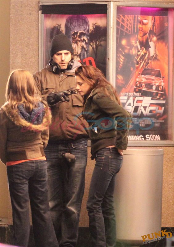 [theatre-set-9-01may09.jpg]