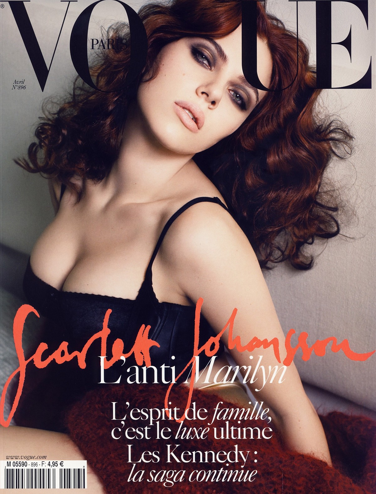 [scarlett-johansson-vogue-01.jpg]