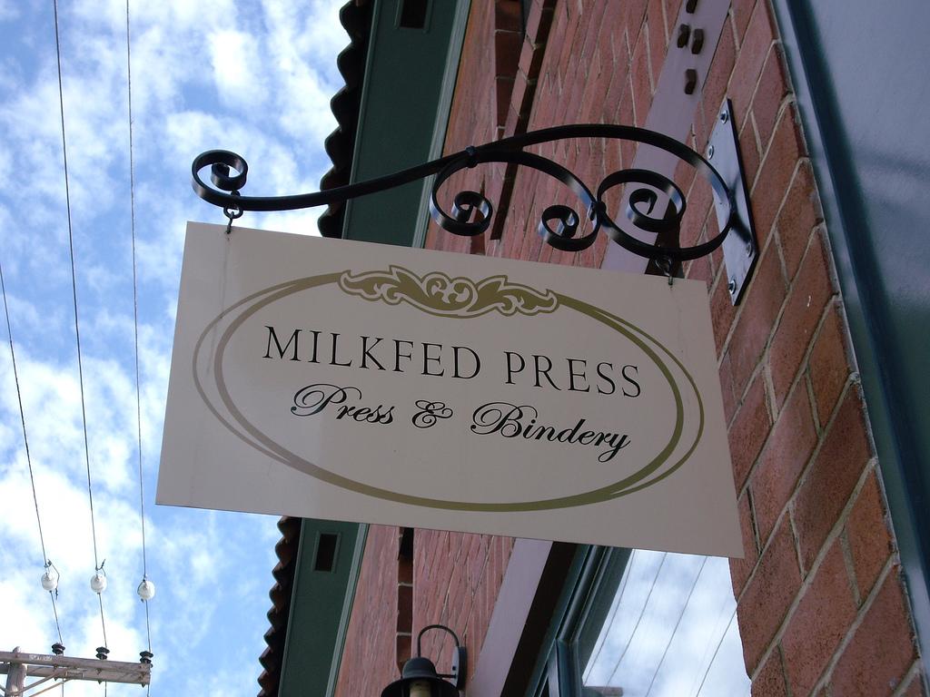 [99760521_f6b0781f84_b.jpg]