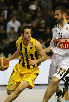 http://4.bp.blogspot.com/_M7_yPVHRcao/ShsQ45mzCmI/AAAAAAAABRQ/liIcZrzWHvY/s400/dimitris-tsaldaris-aris.jpg