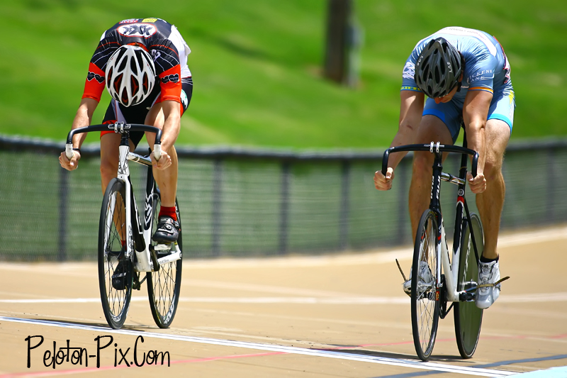 IMAGE: http://4.bp.blogspot.com/_M8tVSwULXhM/TBXmFJODsTI/AAAAAAAAAeg/C6pXTPSjlws/s1600/PPIX1438.jpg