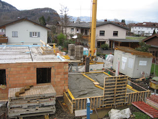 Alex the Builder: Montage der Fertigbeton-EG-Decken + Schalung Garage