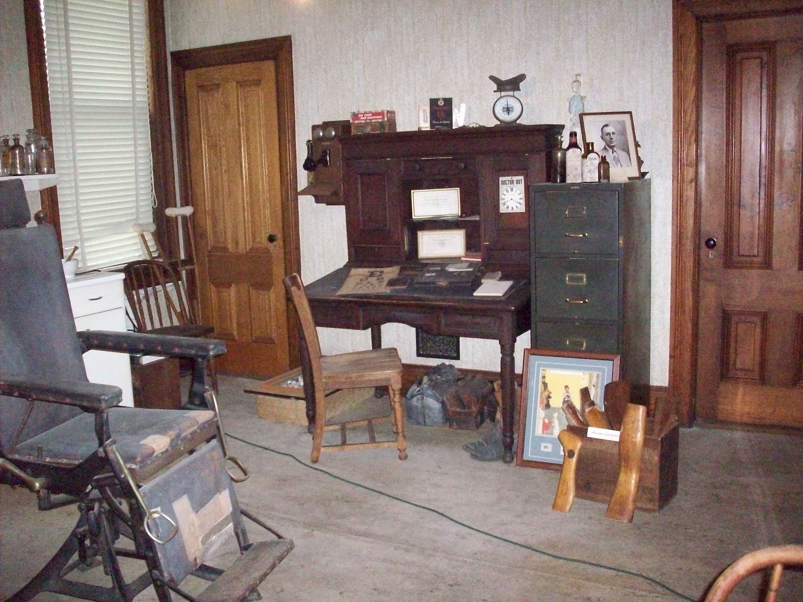 Life in Altamont Dr. Charles M. Wright's House