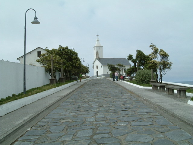 [la+capilla+de+luarca.JPG]