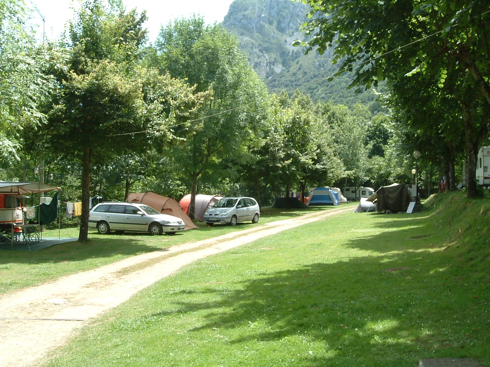 [4-vista+del+camping.JPG]