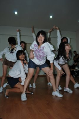 Hip+hop+dancer+pose