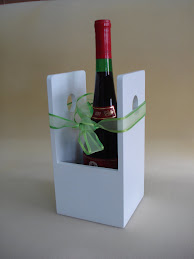 Caja para vinos con orificios