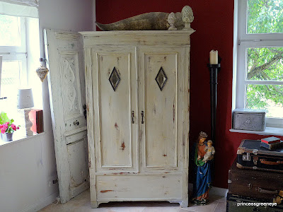 princessgreeneye: TV aus dem Schrank......