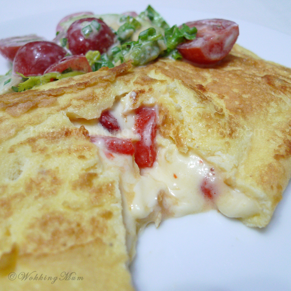 Let's get Wokking! Peppers Cheese Omelette with Avocado Salad