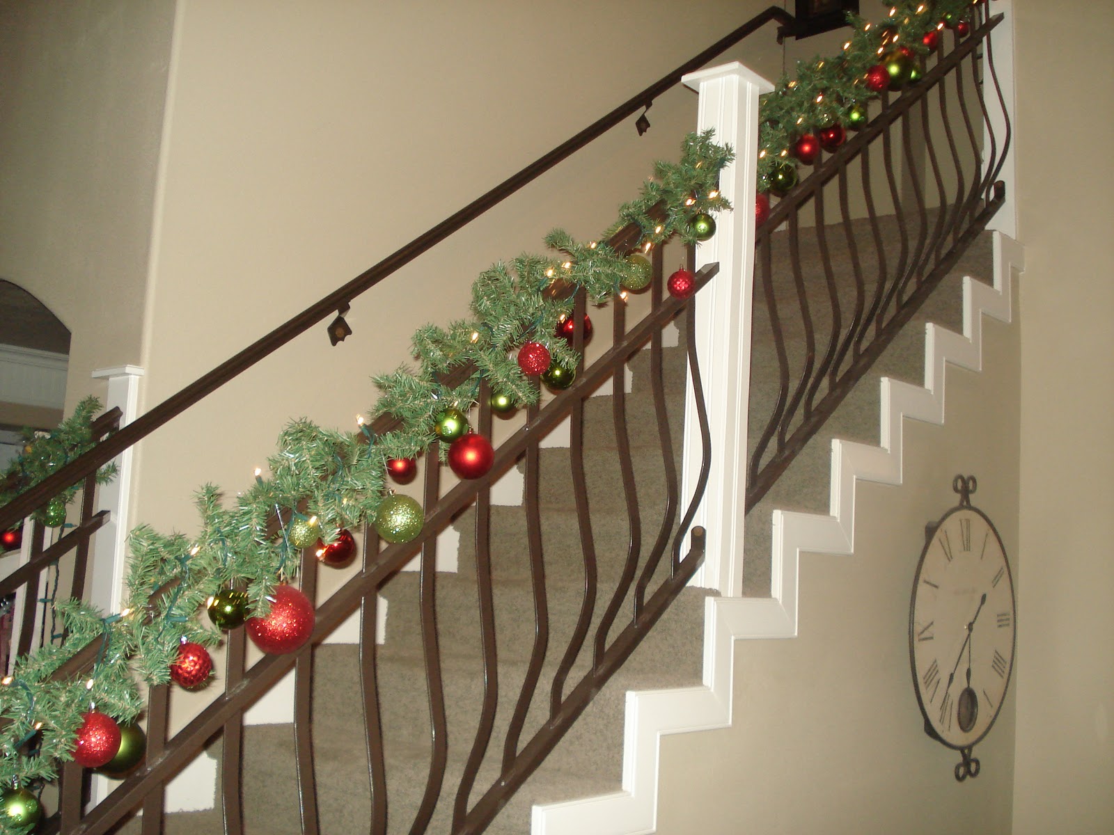 Do it Yourself Duo garland banister revamped