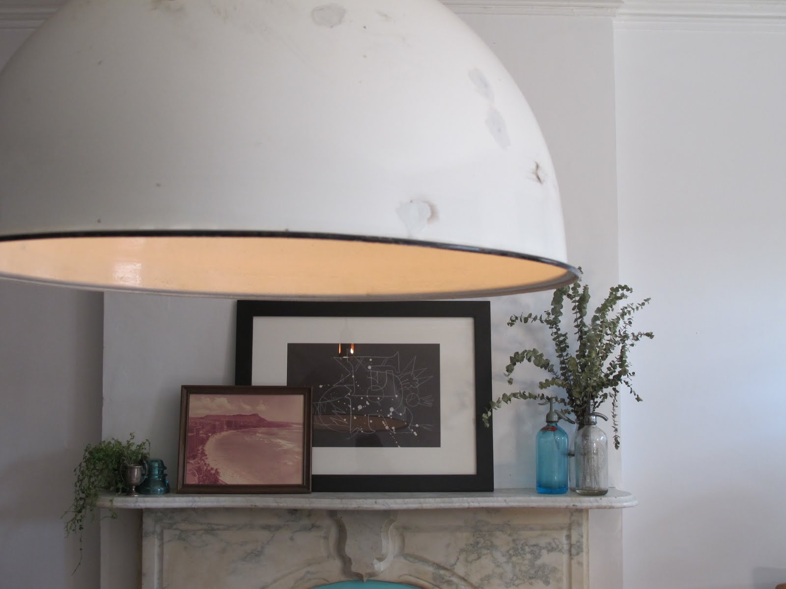 myleshenryblog: Where I Stay: Living Room Ceiling Lamp