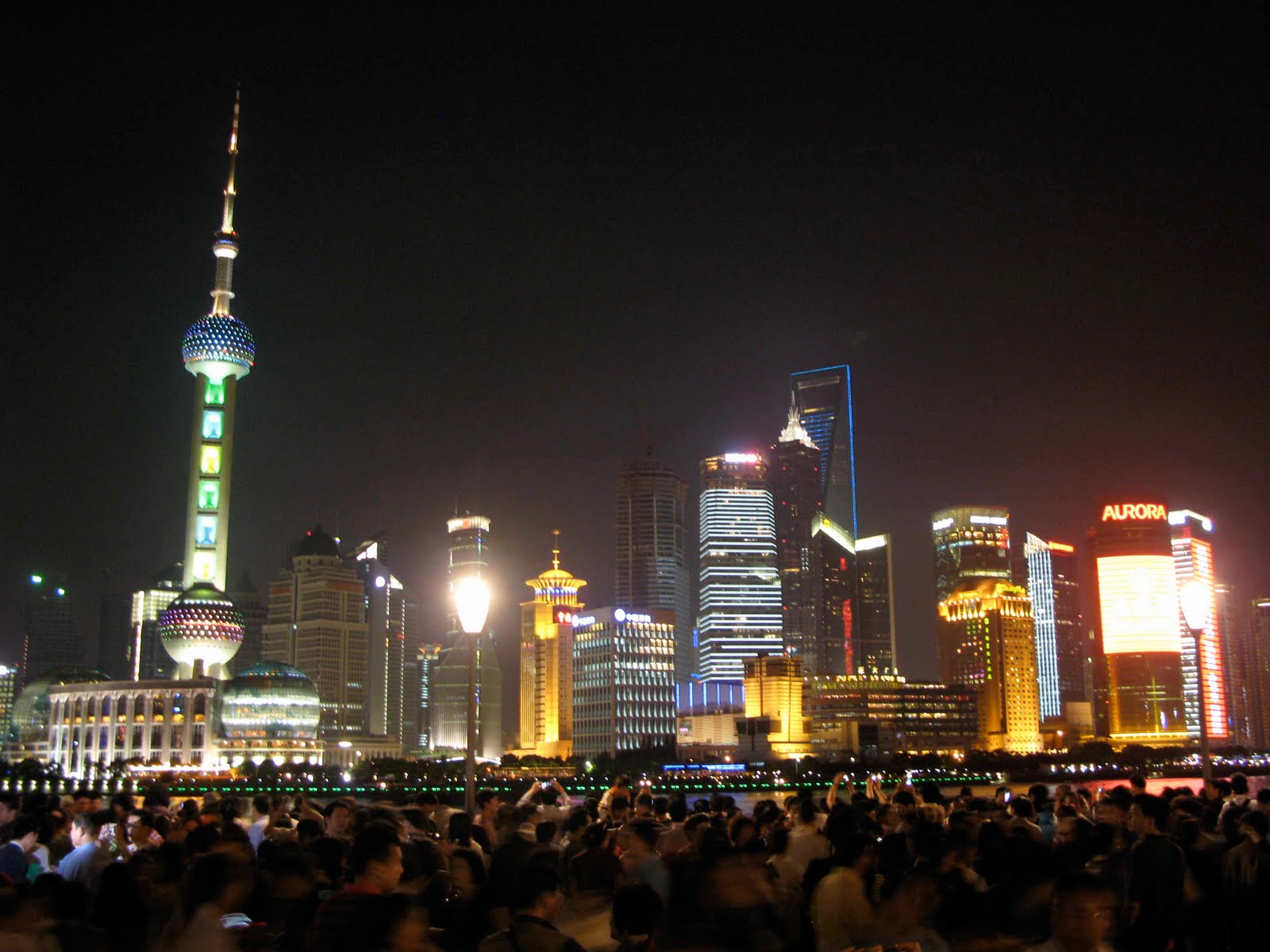http://4.bp.blogspot.com/_MKapipwOuJY/TAUkJ8810lI/AAAAAAAAABc/qsxzF9Kaqiw/s1600/shanghai_night.jpg