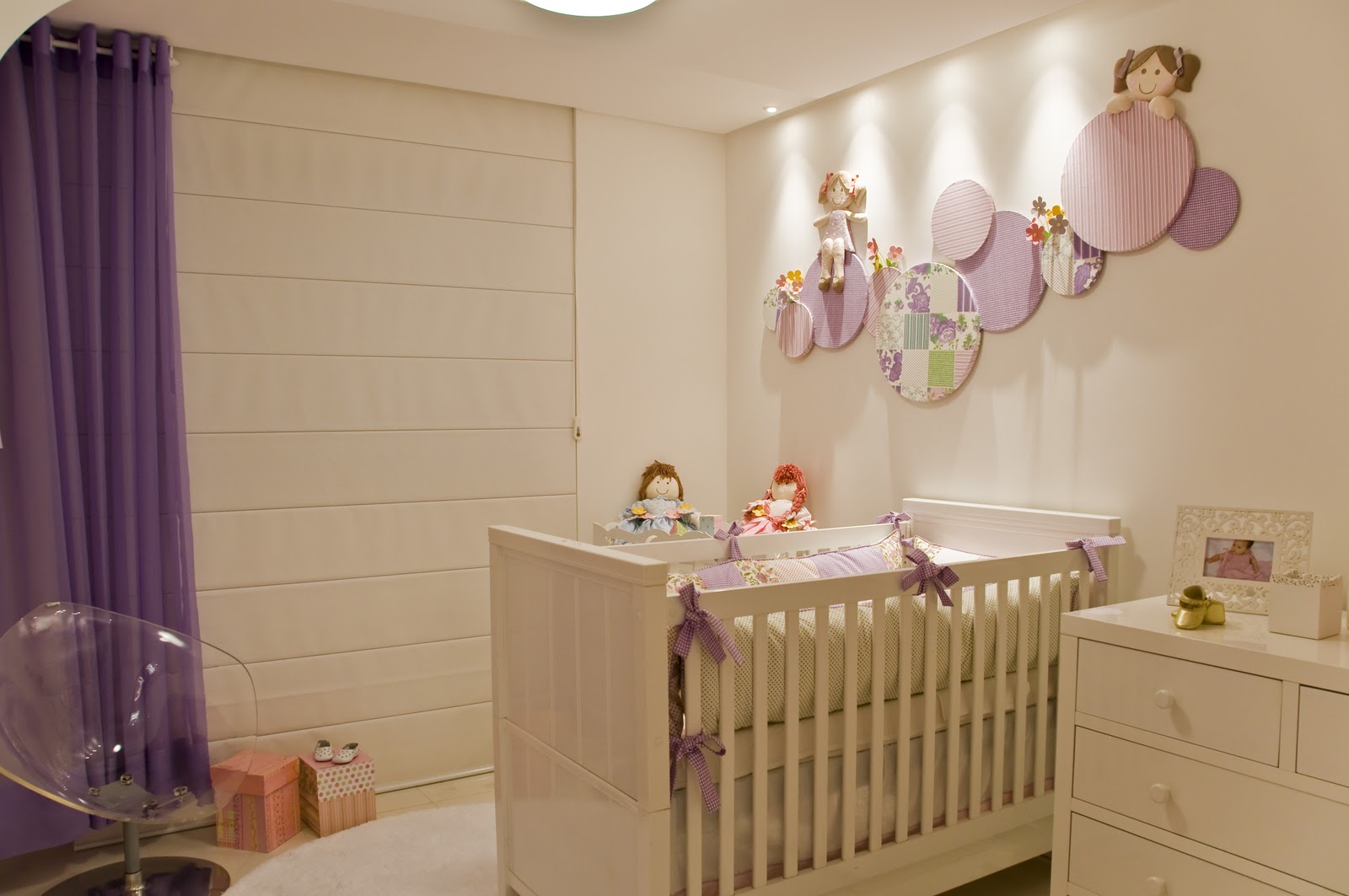 quartos decoracao de interiores ou arquitetura:LUANA E MARIANA ARQUITETURA E INTERIORES: Quartos de bebê quartos decoracao de interiores ou arquitetura:LUANA E MARIANA ARQUITETURA E INTERIORES: Quartos de bebê