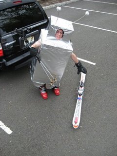 [robot+ski.jpg]