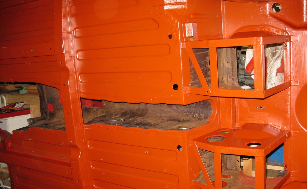 MGB Restoration Underbody paint starts...