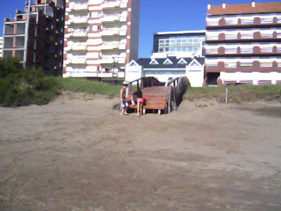 Comenzó el fin de semana largo con clima cálido y totalmente despejado en la Costa 7 IMG151 01