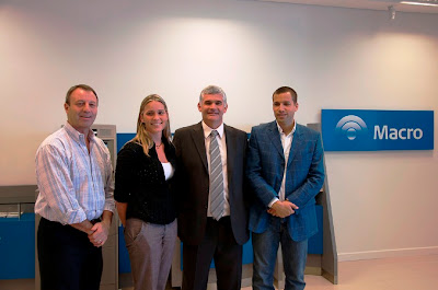 Juan Pablo de Jesús inauguró oficialmente sucursal de Banco Macro en Santa Teresita 3 macro+2