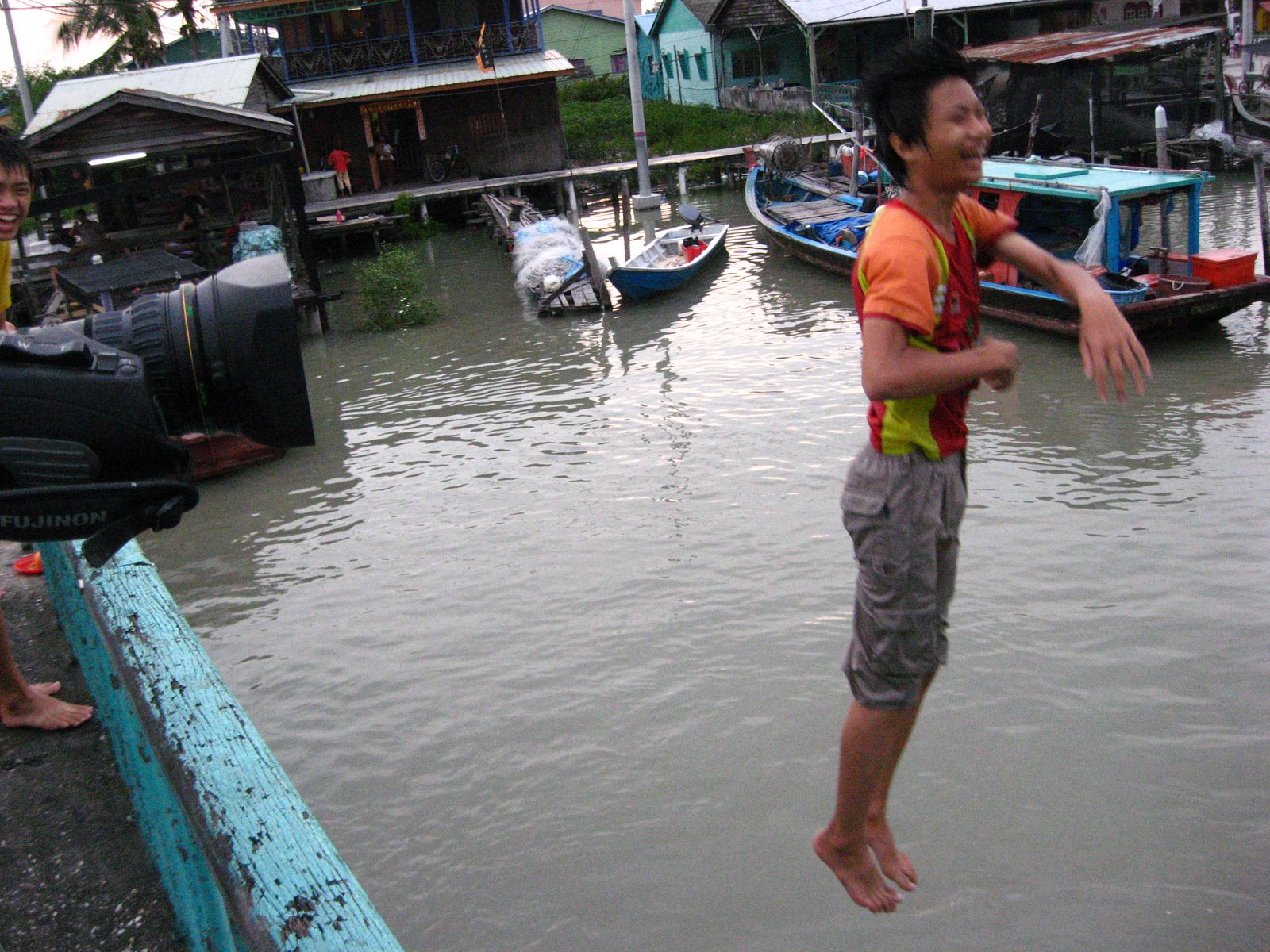 [KETboyDIVE1.JPG]