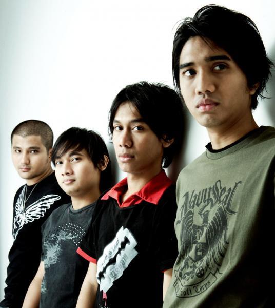free download Lagu Ingin Pulang - Sheila On 7 mp3 + syair dan Lirik serta gambar kunci chord gitar lengkap