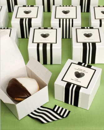 How cute are these favors spotted in the latest Martha Stewart Weddings How cute are these favors spotted in the latest Martha Stewart Weddings