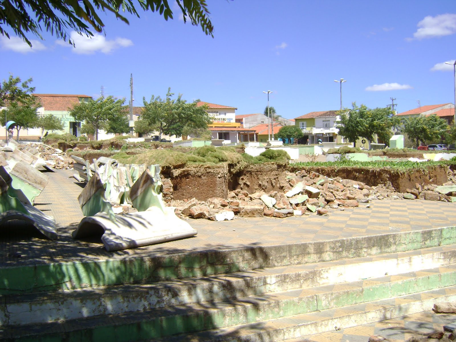 PREFEITURA MUNICIPAL DE QUITERIANÓPOLIS