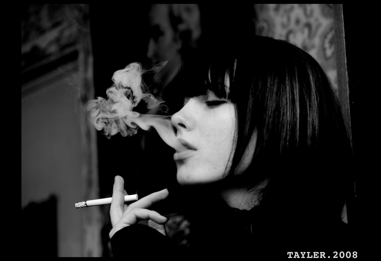 Smoking_is_sexy_by_tayler_aleks.jpg