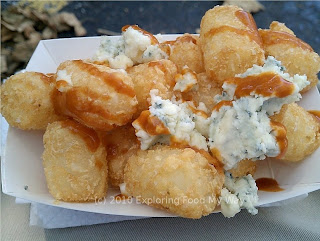 Blue Cheese Tots with Hot Sauce Blue Cheese Tots with Hot Sauce