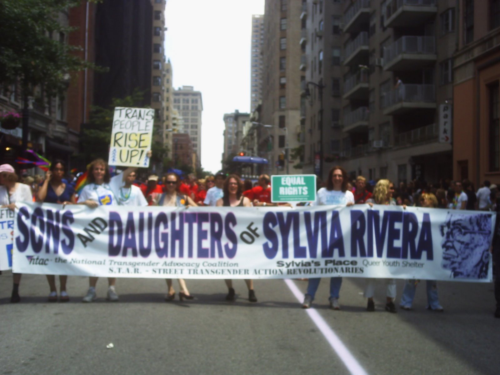 [March-5th+Ave,+banner+crew+10+(best).jpg]