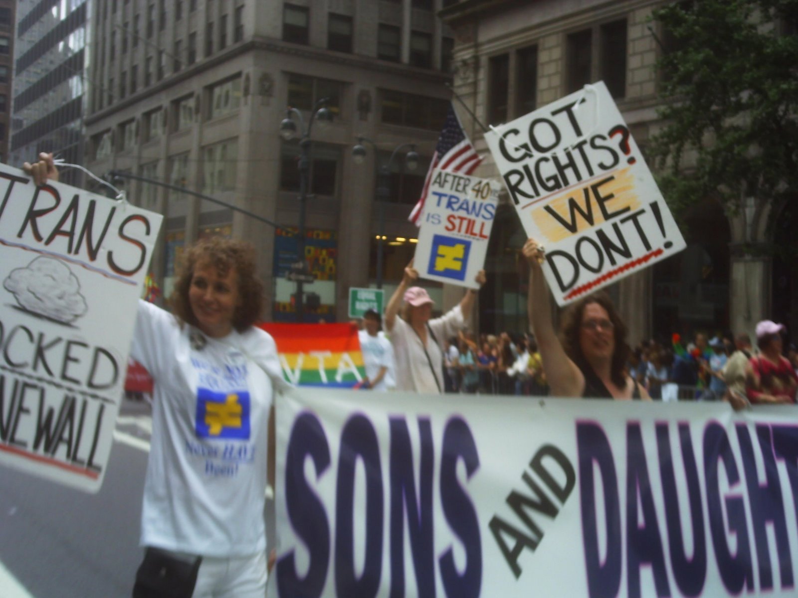 [March-5th+Ave,+banner+crew+05.jpg]