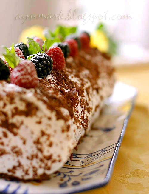 [ChocolateRoulade1.jpg]