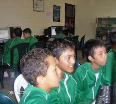 Mateo Valencia y su equipo