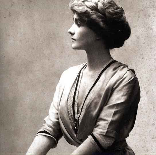 VINTAGE BLOG: Coco Chanel 1910