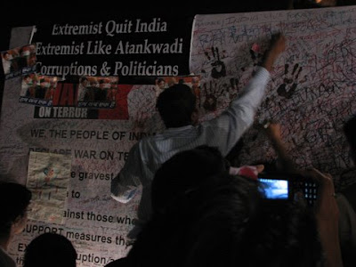 Signature campaign to fight terrorism in Mumbai