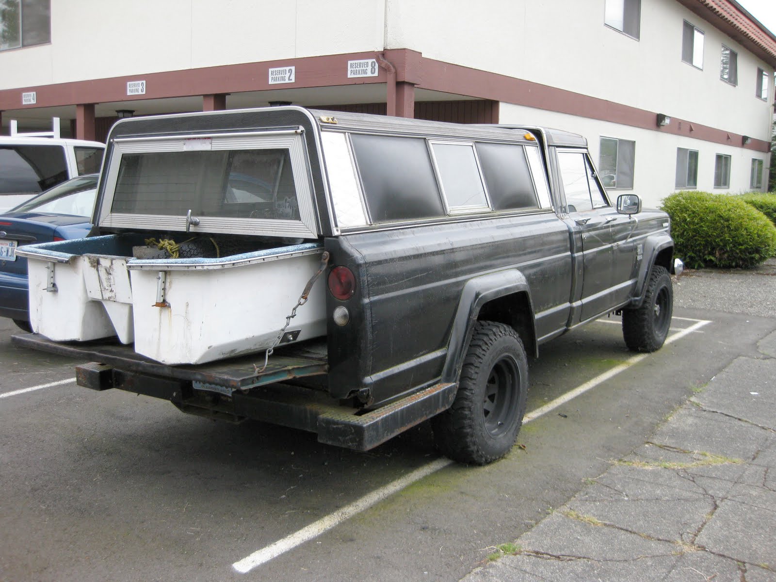 J2000 Jeep
