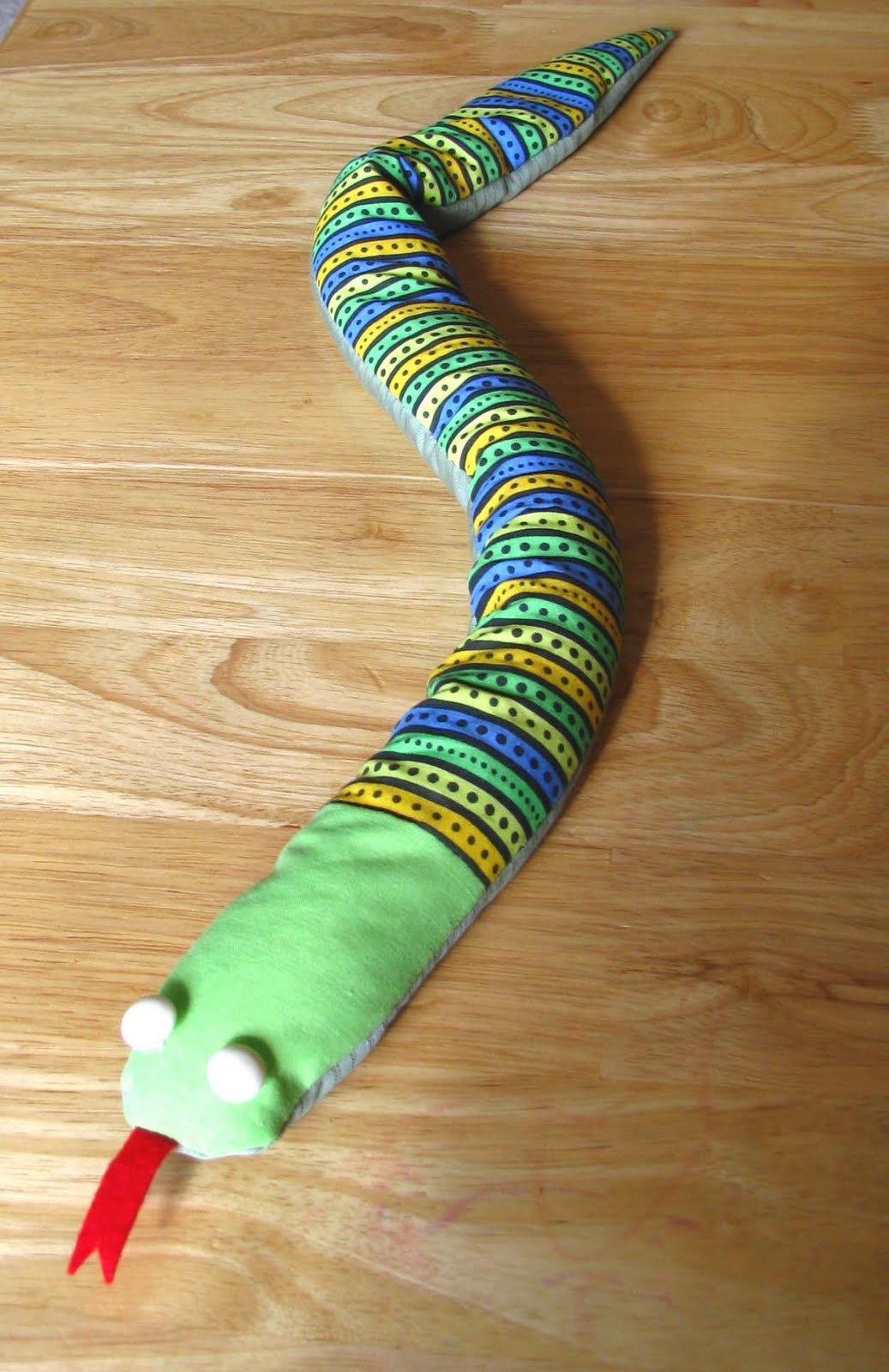 [snake+E.jpg]