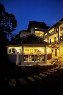 Suria Hill Country House