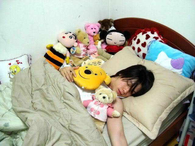 Kpop-Spread Love: K-idols sleepface