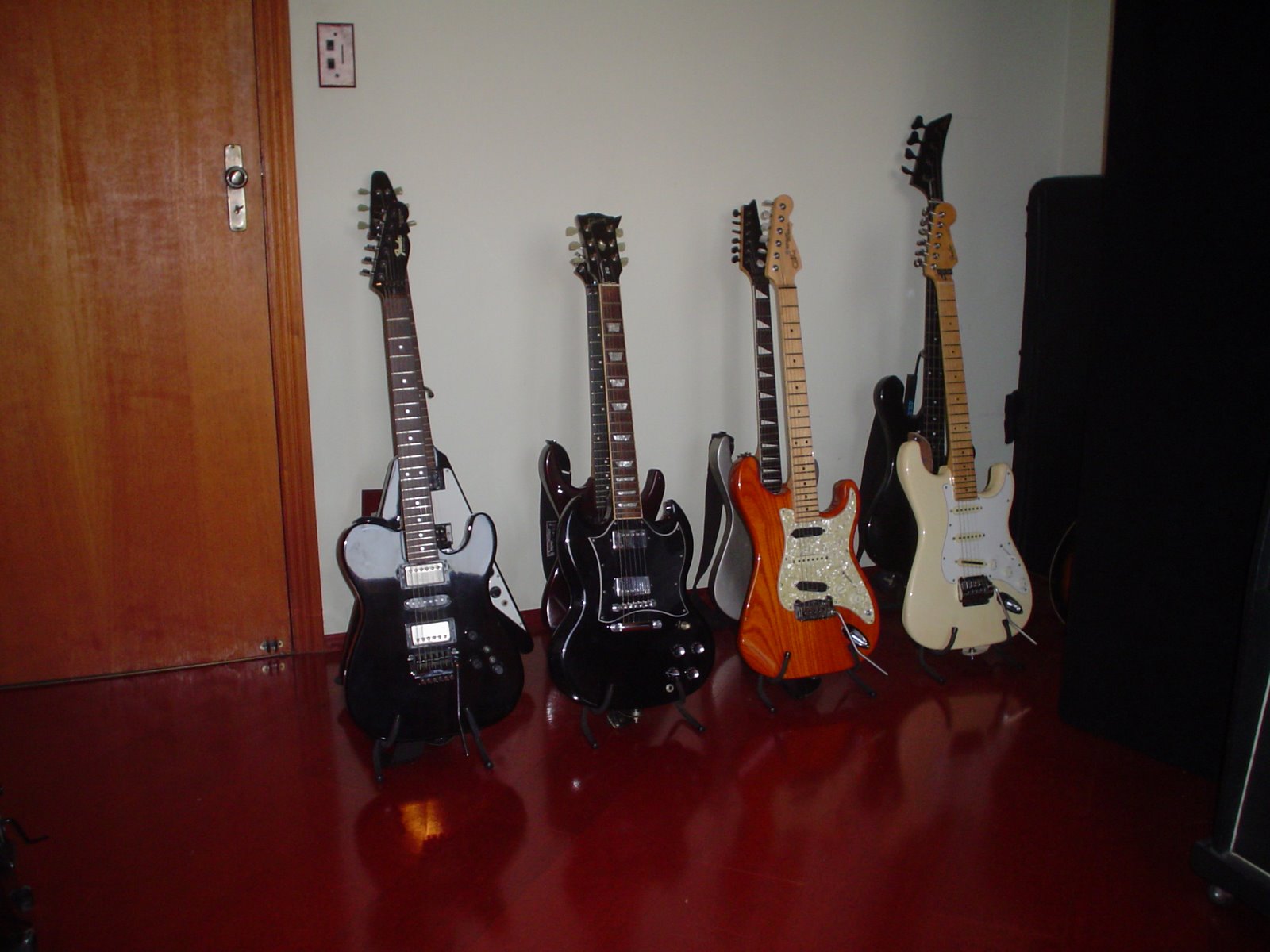[guitarras+rogerio+14.JPG]