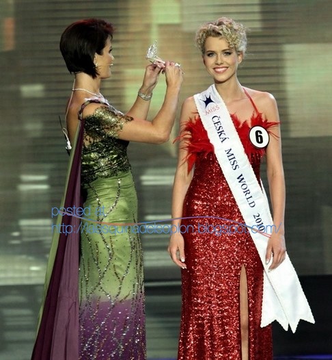[2961398-finalovy-vecer-ceske-miss-2010-michaela-malacova-a-veronika-machova.jpg]
