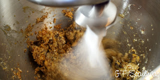 Gluten Free, The Gluten Free Scallywag, GF, Muesli, slice, snack, healthy, recipe, cornflakes, LSA mix,