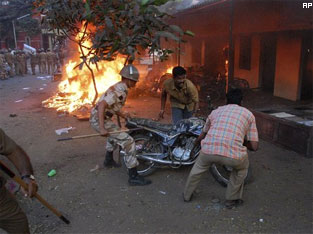 [madras-high-court-clash-3131.jpg]