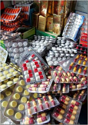 [police-infake+medicine.jpg]