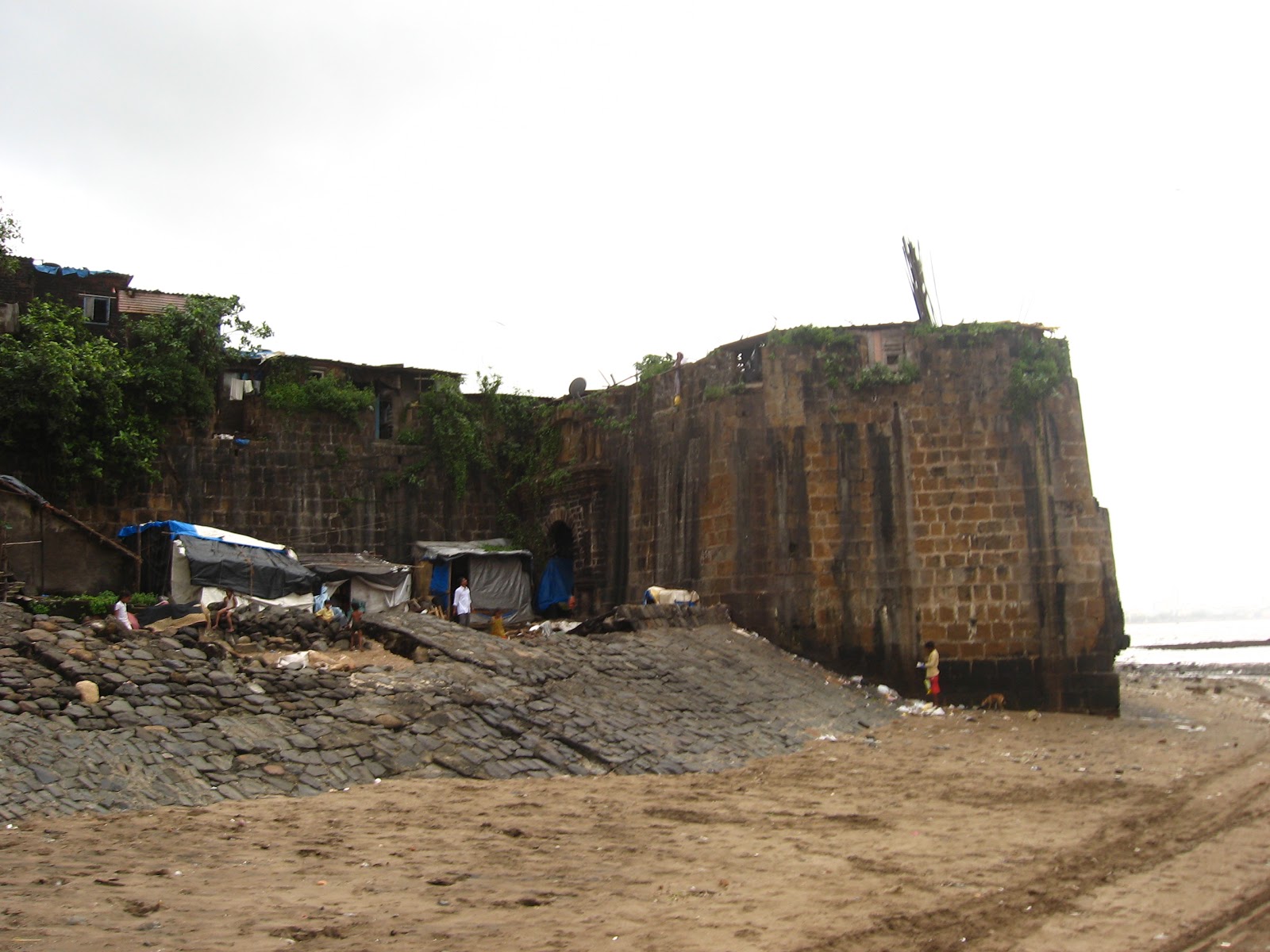 [Mahim_Fort_2.jpg]