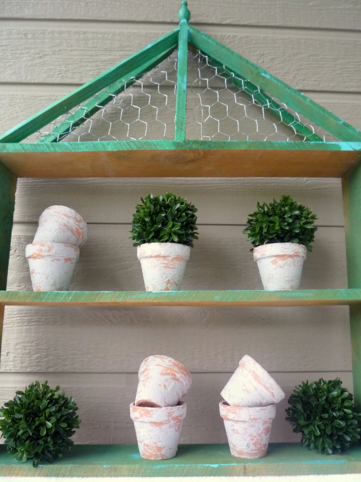 Crafty Sisters Chicken Wire Wall Shelf