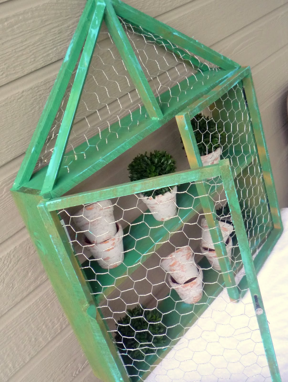 Crafty Sisters Chicken Wire Wall Shelf