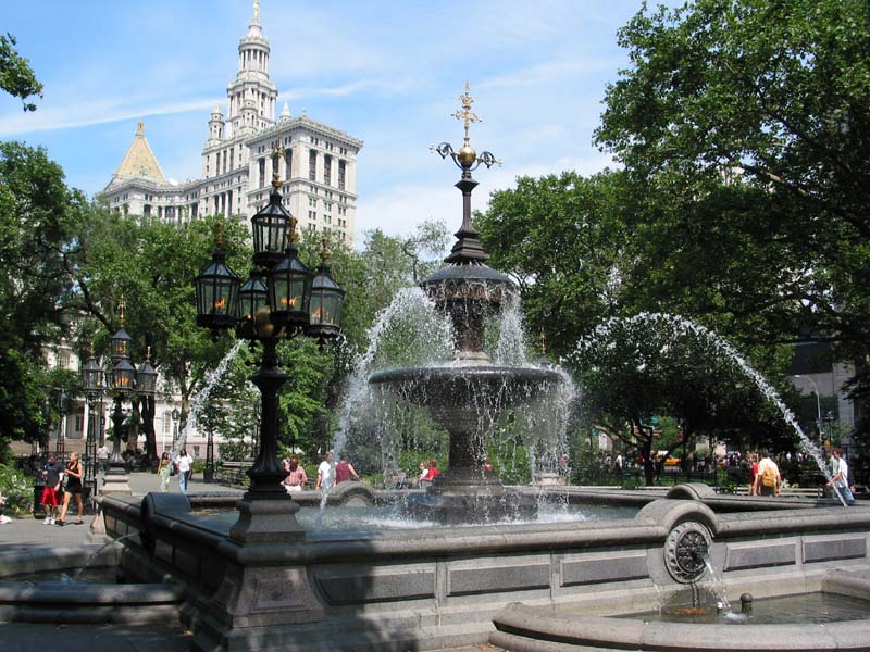 [new-york-city-hall-park-fountain.jpg]